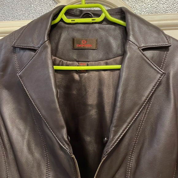 Danier leather modo style jacket. Rich brown colour. - Picture 2 of 8